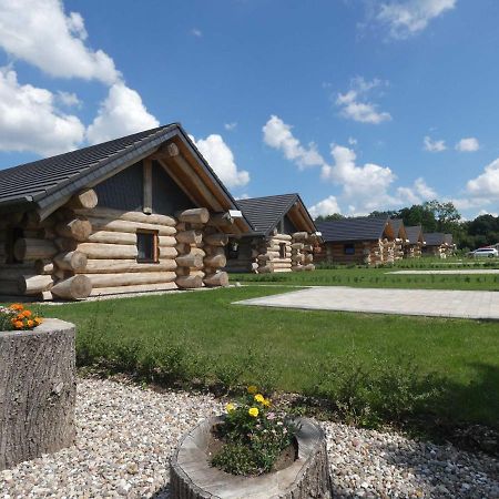 Naturstammhaus Tollensesee Groß Nemerow Exterior foto